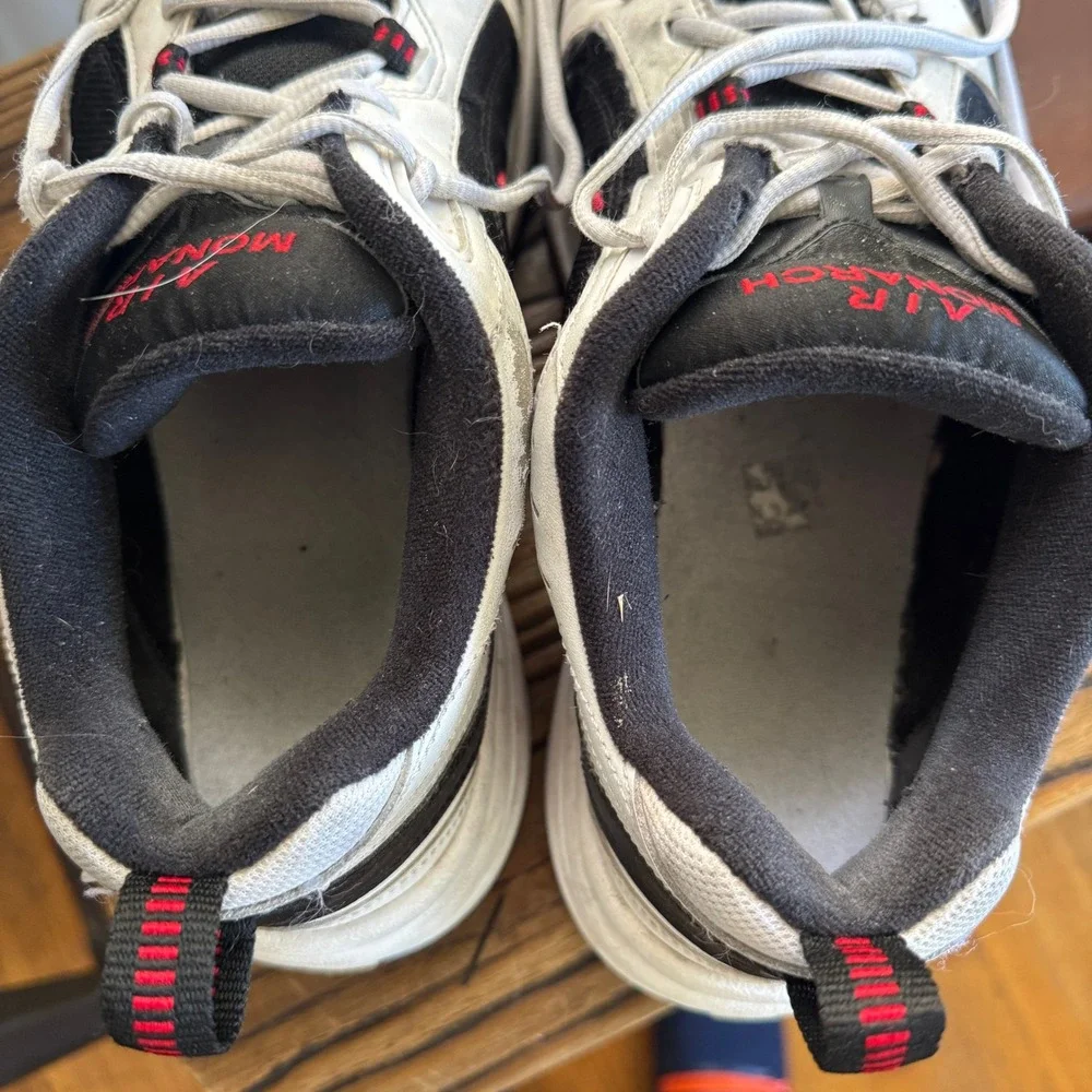 Nike Air Monarch IV Men's White Black Red Athletic Dad‎ Shoes Size 10.5